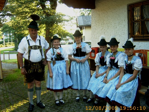 Weltjugendtag 2005<br/>Abschiesfest bayerische Trachtenkinder