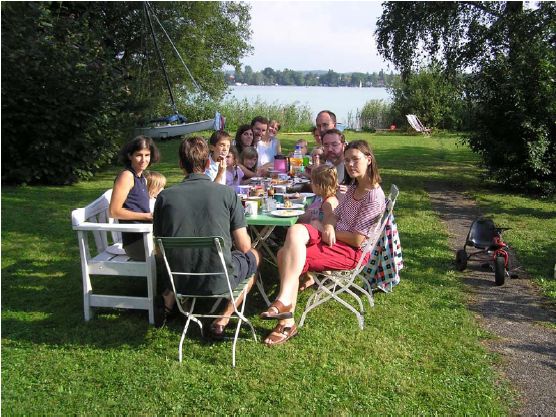 fam_grp_8_2006_001_556x417