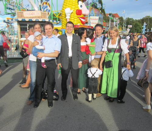 fam_gruppe___2012_500x431