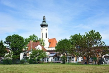 Kirche St. Antonius von außen