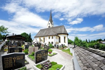 Kirche Agatharied mit Friedhof