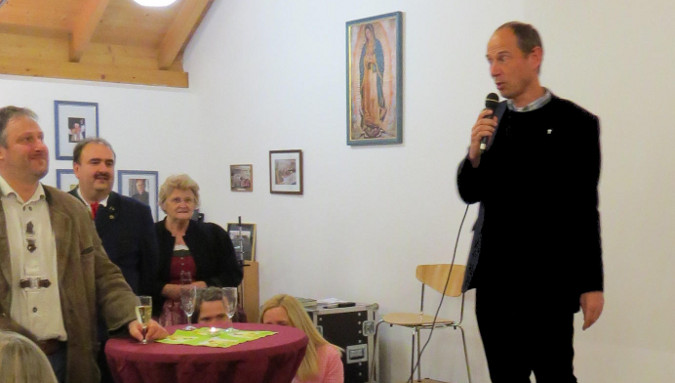 01_pfarrer-h-h-begruessung