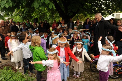 Lied: Gottes Liebe - zur Maibaumsegnung