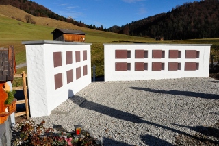 Urnenmauer Weißbach