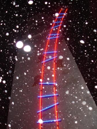 Himmelsleiter bei Schneefall