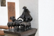 Hirte mit Schafen
