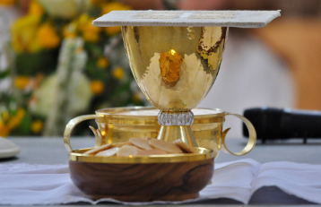 Altar, Gaben, Brot und Wein