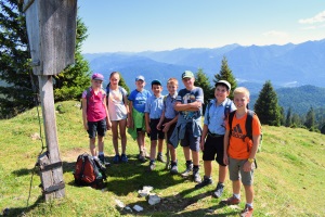 Gruppenfoto der Ministranten St. Jakob Wallgau Ausflug Wallgauer Alm