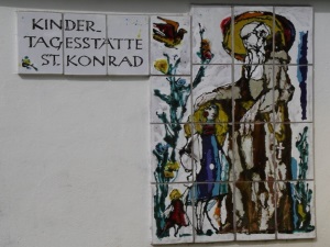 Kacheln am Eingang