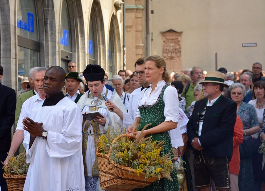 6-Web-2016 Maria himmelfahrt - 15 von 25