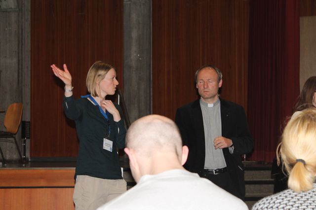 nplglt-20150423_podium-01