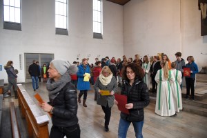 Firmlinge ins Gebet einschließen