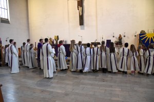 Einzug Minis 1. Advent