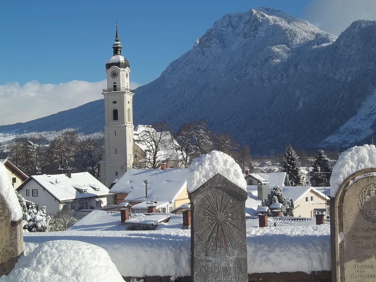 Blick vom Bergfriedhof