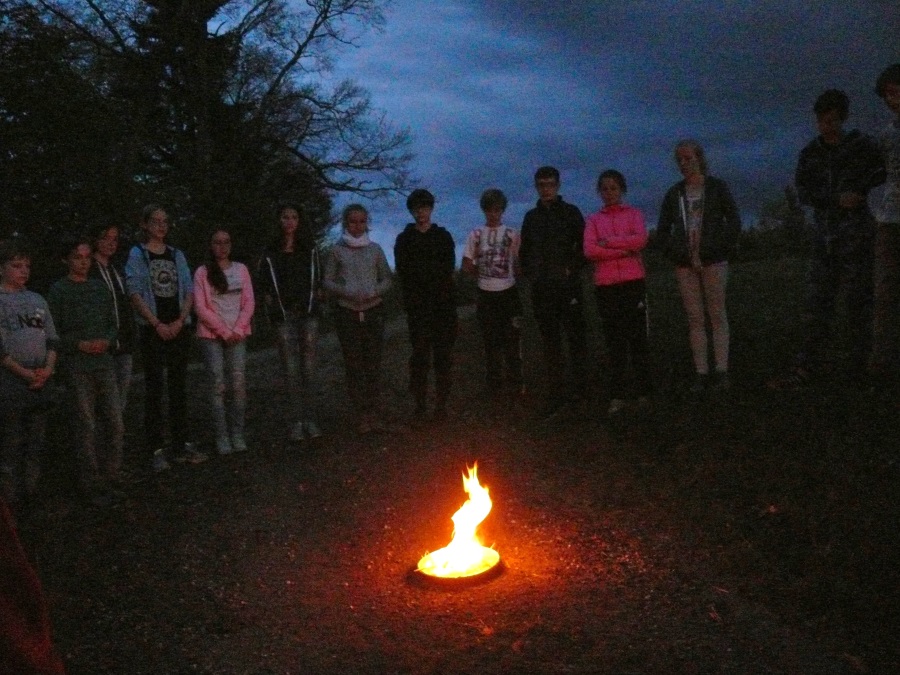 Lagerfeuer am Abend