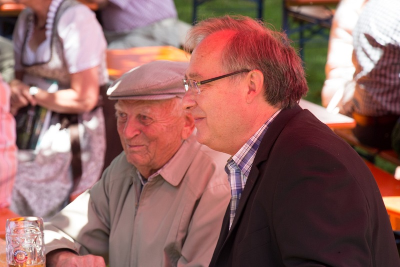 Foto Hr. Pfarrer