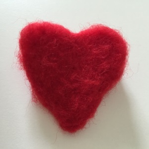 rotes Filzherz