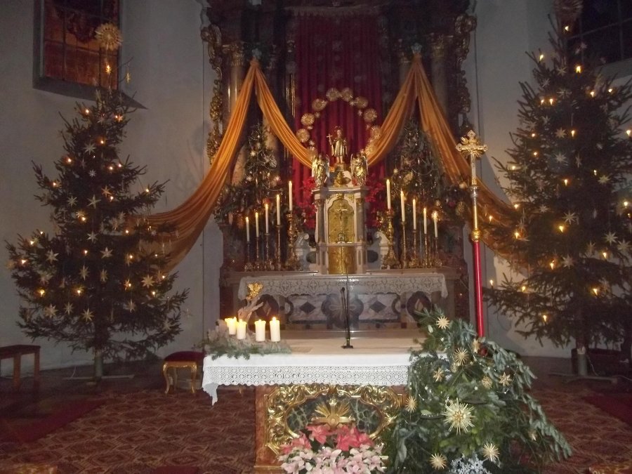 Weihnachtliche Heilig-Kreuz-KIrche