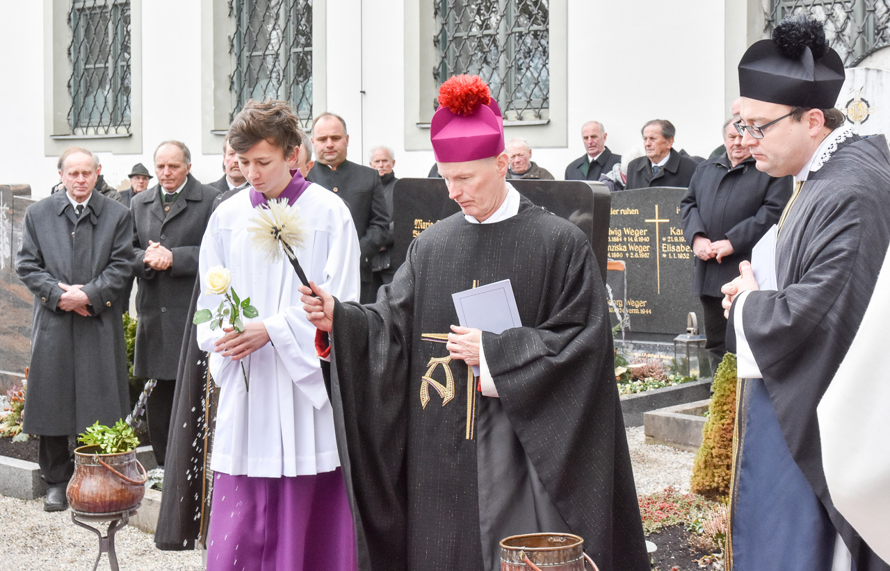 Beisetzung Pfarrer Zacherl
