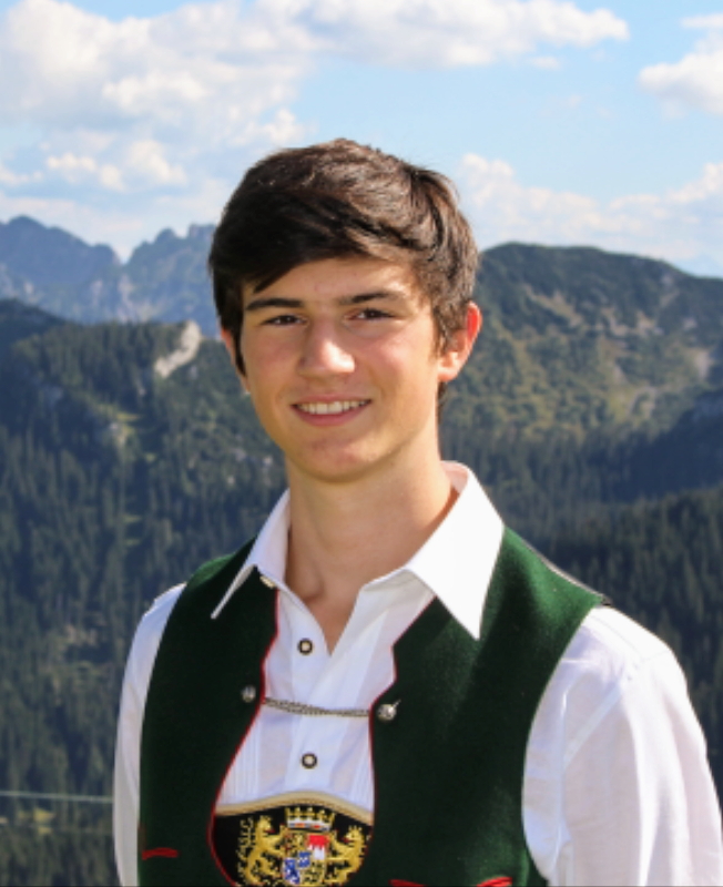 Nico_Kellner_2018__652x800