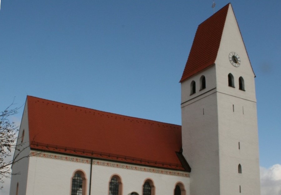 Pfarrkirche Marzling-St. Martin im Sommer