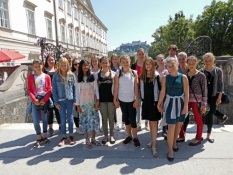 St_Georg_Teeniechor_Salzburg_2018_klein