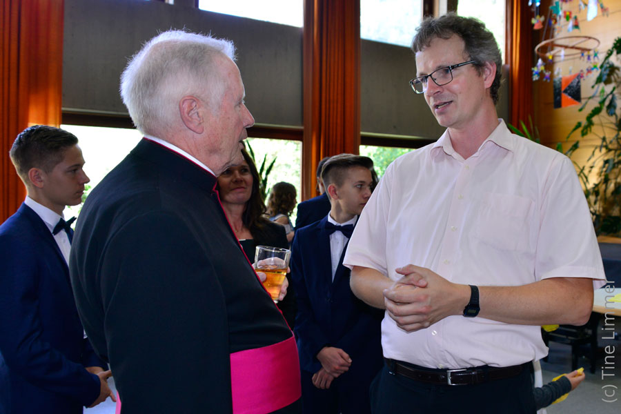 Bild_Stehempfang_Pfarrzentrum