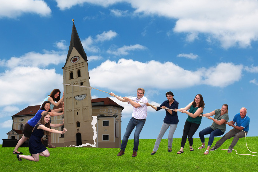 2018-07-11_Gruppenfoto_PGR_Oberding_Kirche_Wiese_IMG_7120_2-3