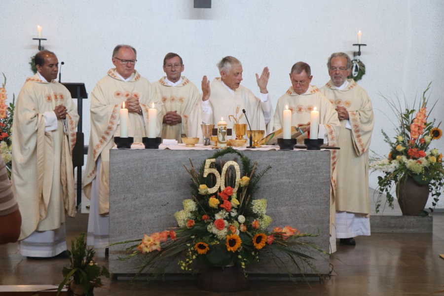 Priester