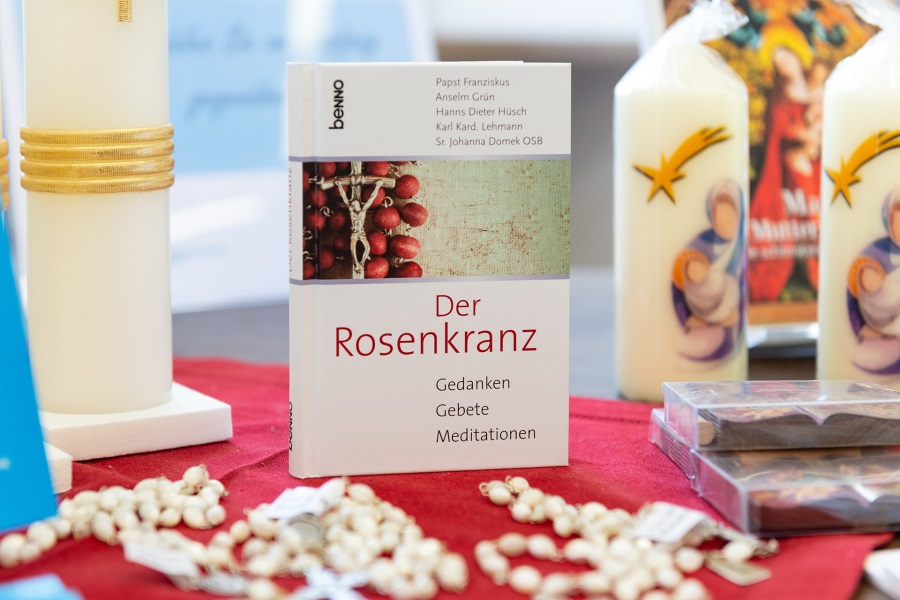 Rosenkränze, Kerzen, Weihrauch und Vieles mehr...