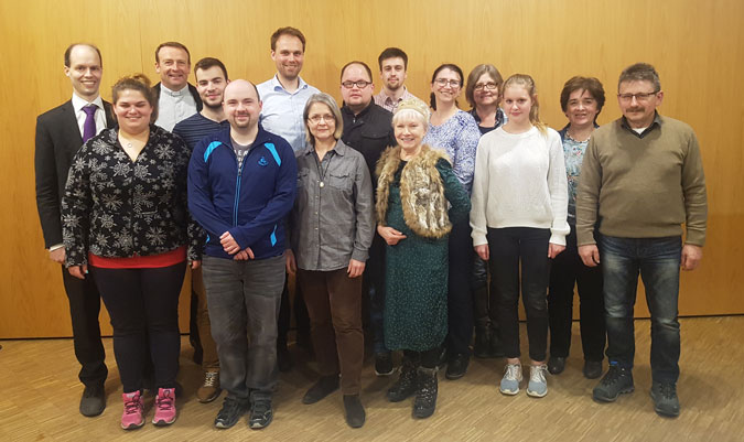 v.l.n.r.: Dr. Johannes Engel, Isabel Bülow (Stellv. Vorsitzende), Pfr. Rolf Merkle, Marcell Matolcsi,<br/>Martin Schellerer, Stefan Benesch, Gemeindereferentin Monika Hausmanninger-Förster, Philipp<br/>Stürmi